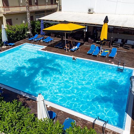 Hotel Ena Loutra Ipatis Exterior foto