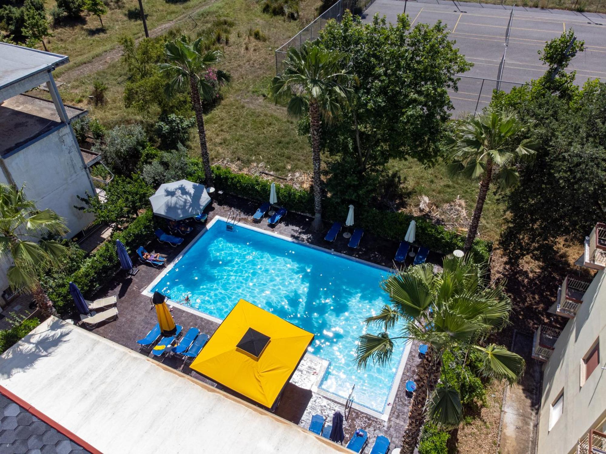 Hotel Ena Loutra Ipatis Exterior foto